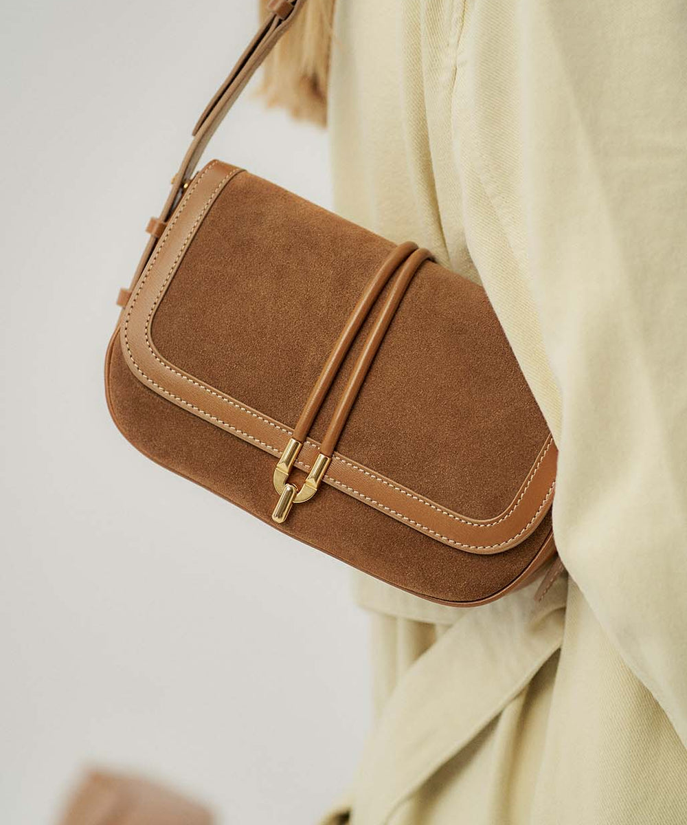 lifestyle-portrait-2-cuir-suede-noisette