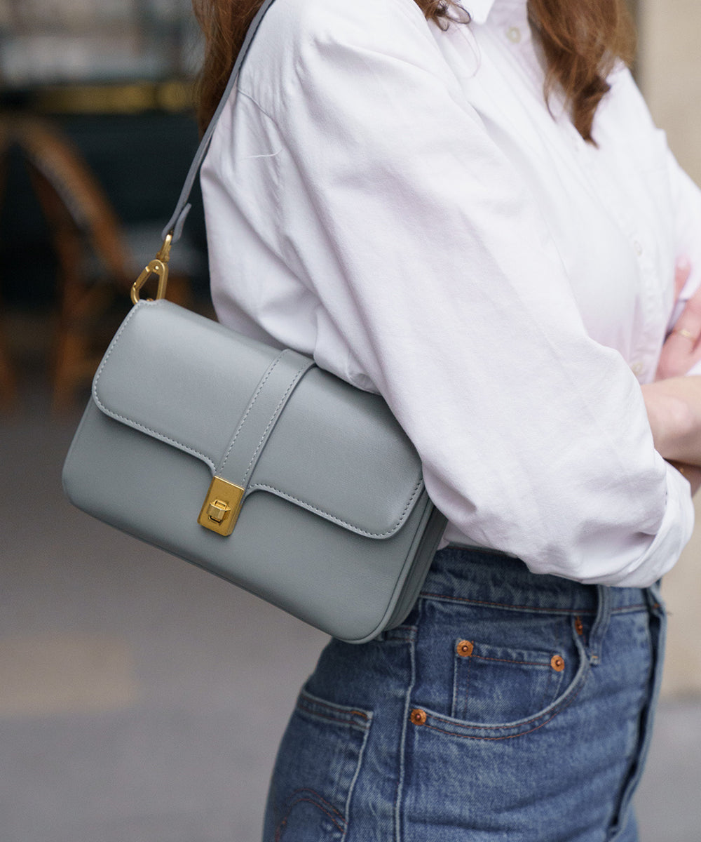 lifestyle-portrait-2-bleu-denim-liege